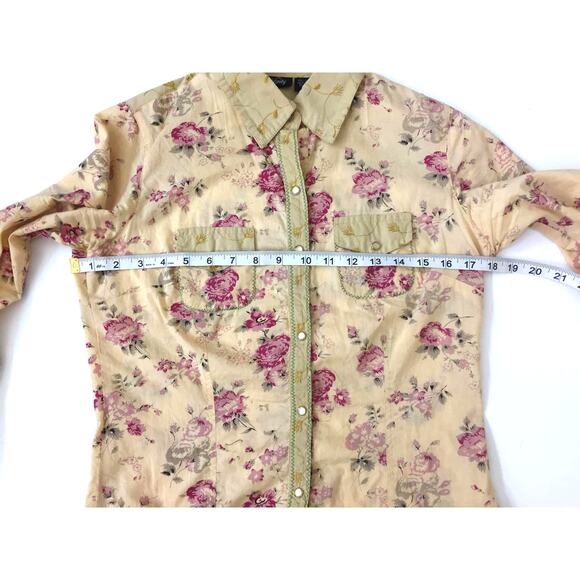 Vanity Embroidered Floral Button Down Top Size Small‎ - Picture 3 of 12